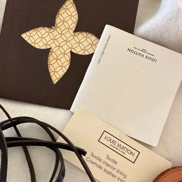 Sale price no offers Louis Vuitton Tan Leather luggage tag - Picture 6 of 7